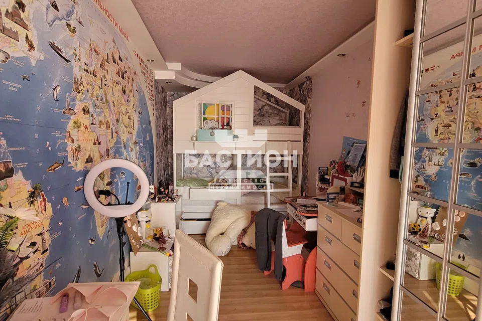 Продаётся 3-комнатная квартира, 60.9 м²