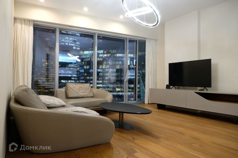 Сдаётся 2-комнатная квартира, 90 м²