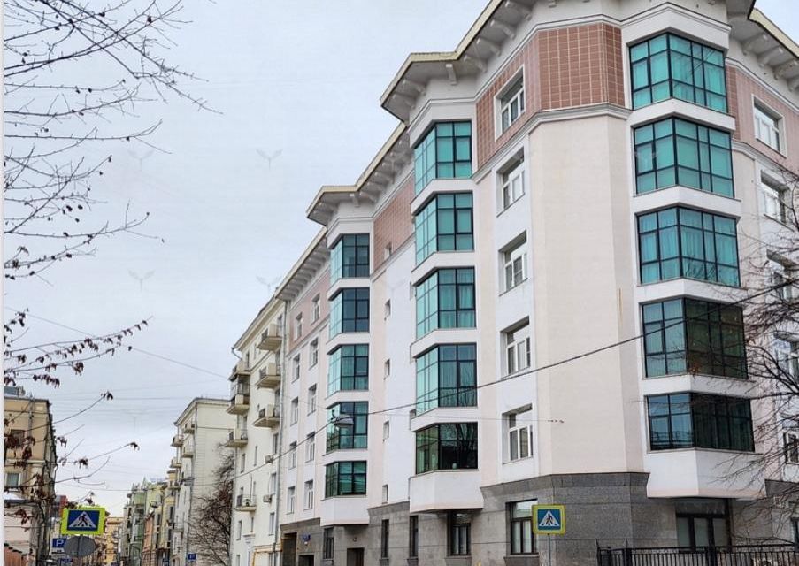 Продаётся 3-комнатная квартира, 105 м²