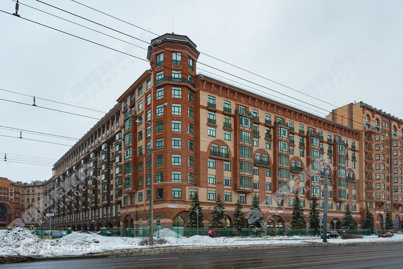Продаётся 1-комнатная квартира, 62.3 м²
