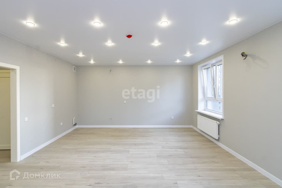 Продаётся 2-комнатная квартира, 92.8 м²