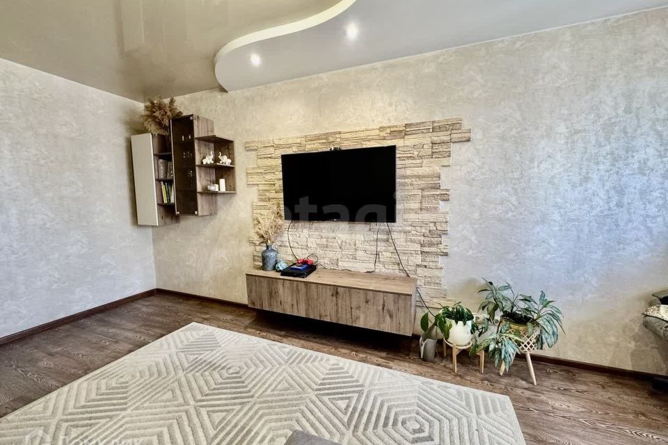 Продаётся 4-комнатная квартира, 68.7 м²