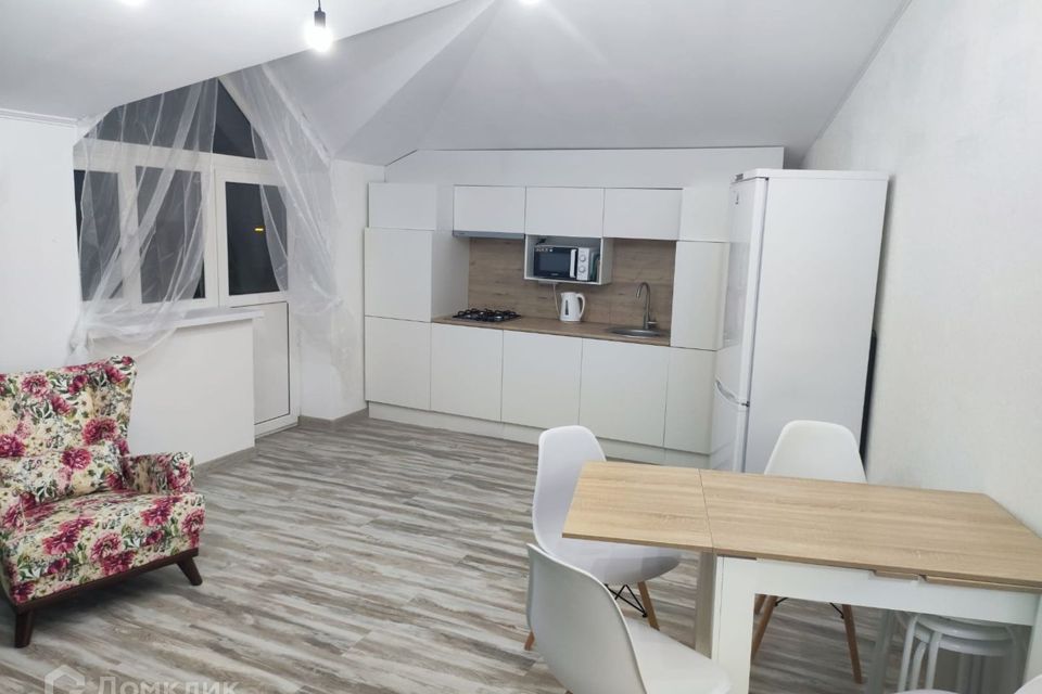 Сдаётся 2-комнатная квартира, 69.2 м²