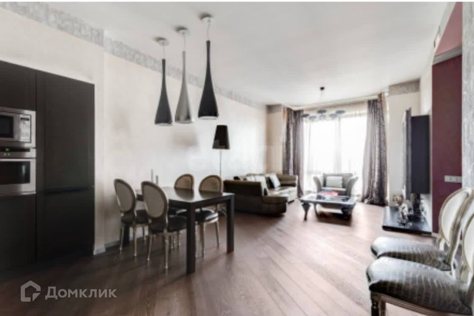 Продаётся 3-комнатная квартира, 103.6 м²