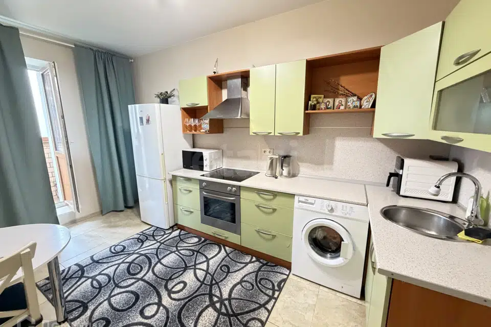 Продаётся 1-комнатная квартира, 46 м²