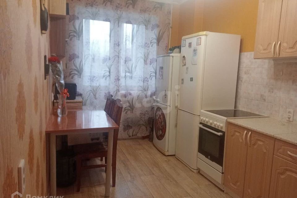 Продаётся 1-комнатная квартира, 42 м²