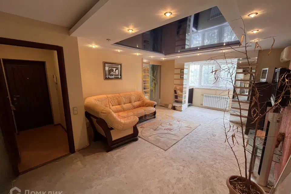 Продаётся 4-комнатная квартира, 81.1 м²