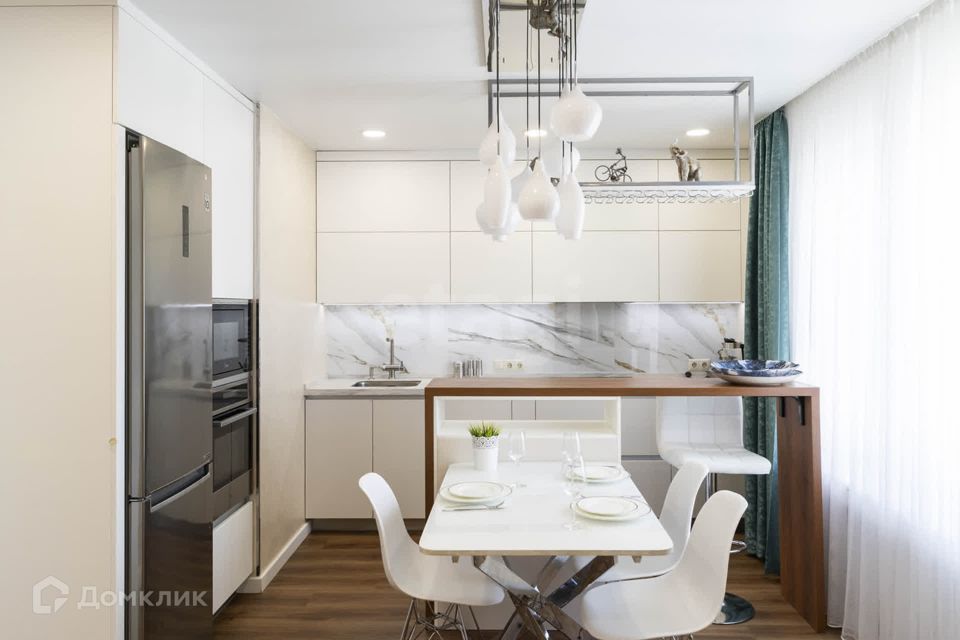 Продаётся 2-комнатная квартира, 80.1 м²