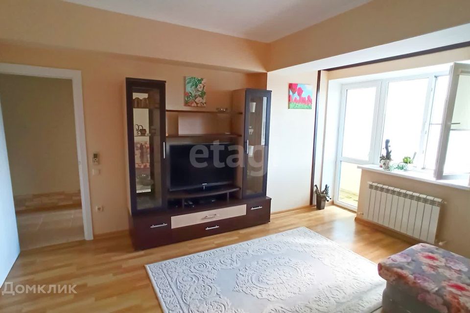 Продаётся 1-комнатная квартира, 41.2 м²