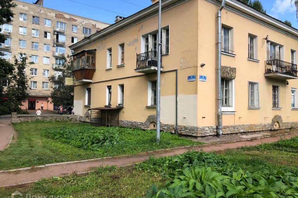 Продаётся 3-комнатная квартира, 65.4 м²