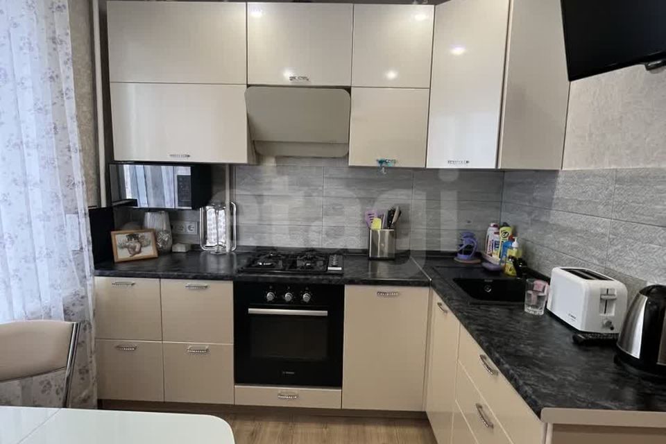 Продаётся 2-комнатная квартира, 50.7 м²