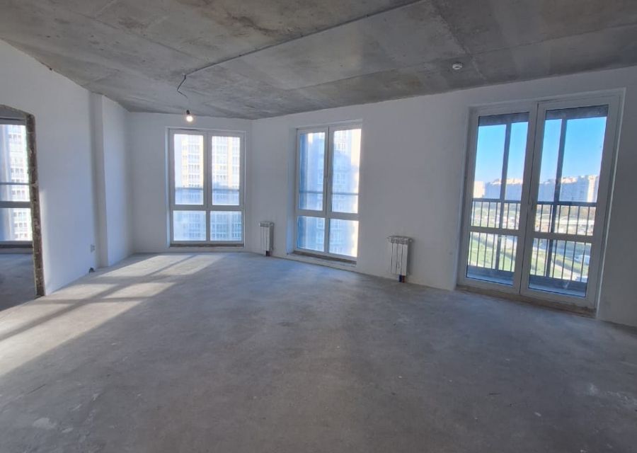Продаётся 3-комнатная квартира, 126.5 м²