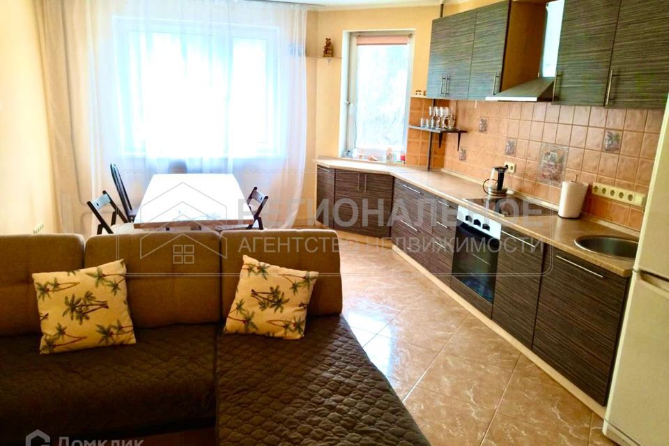 Продаётся 3-комнатная квартира, 100 м²