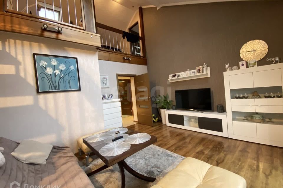 Продаётся 4-комнатная квартира, 96.7 м²