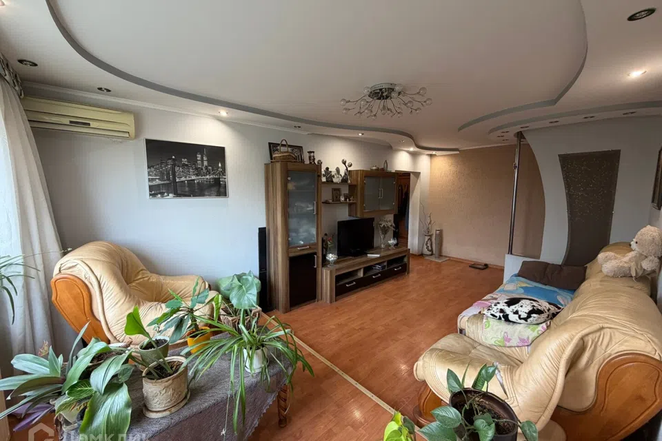 Продаётся 3-комнатная квартира, 74.8 м²