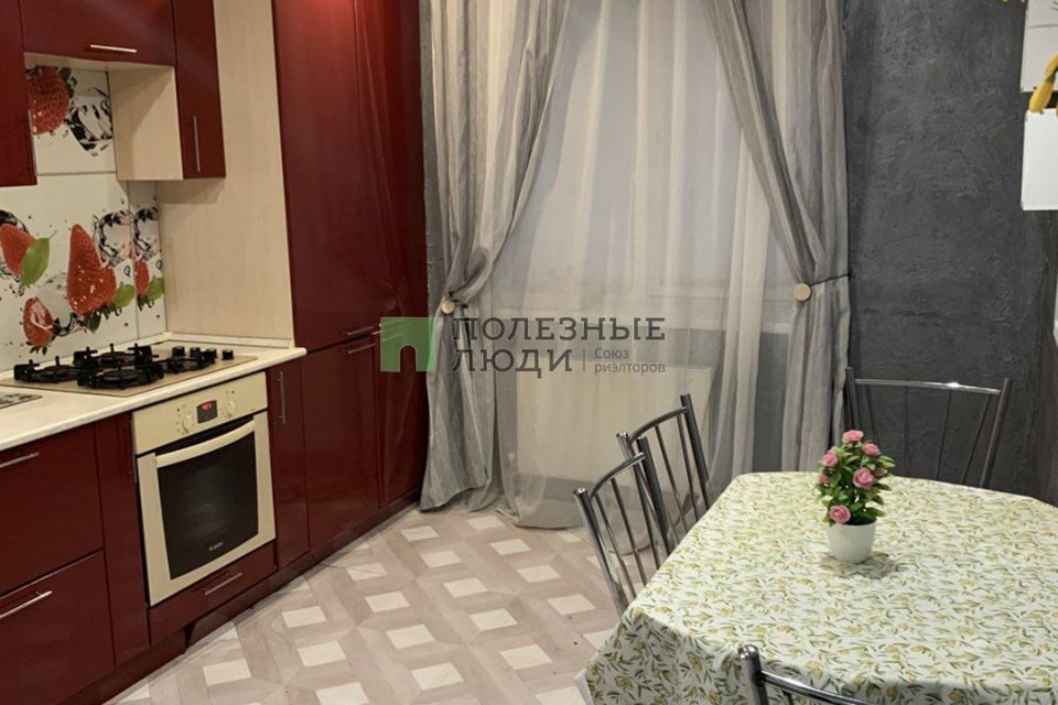 Сдаётся 2-комнатная квартира, 56 м²