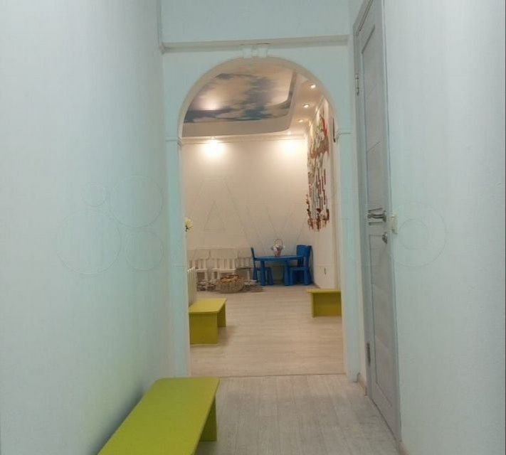 Продаётся 3-комнатная квартира, 108 м²