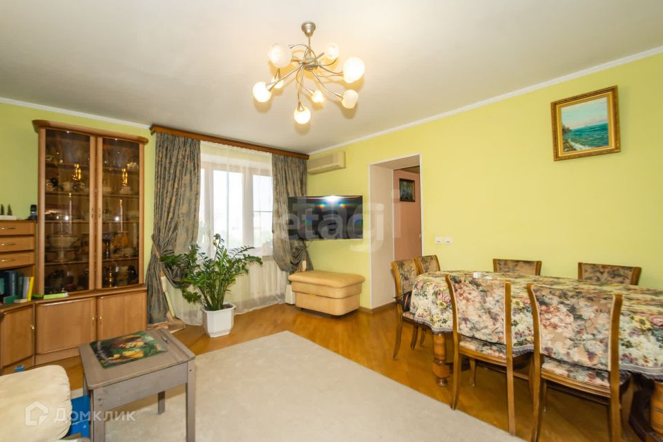 Продаётся 3-комнатная квартира, 90.4 м²