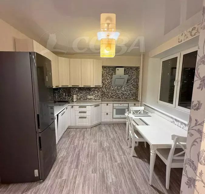 Сдаётся 2-комнатная квартира, 96.2 м²
