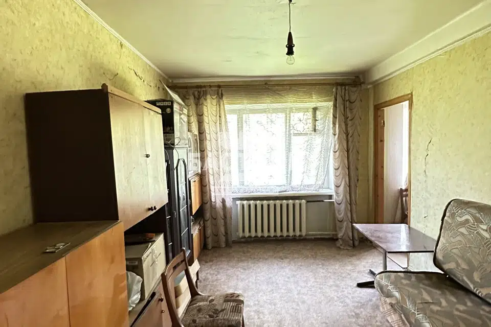 Продаётся 3-комнатная квартира, 43.3 м²