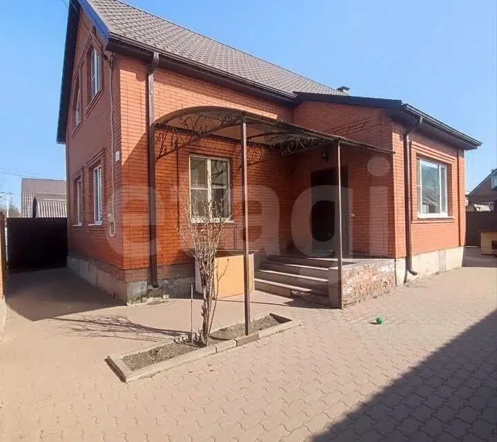 Продаётся 2-этажный дом, 159 м²