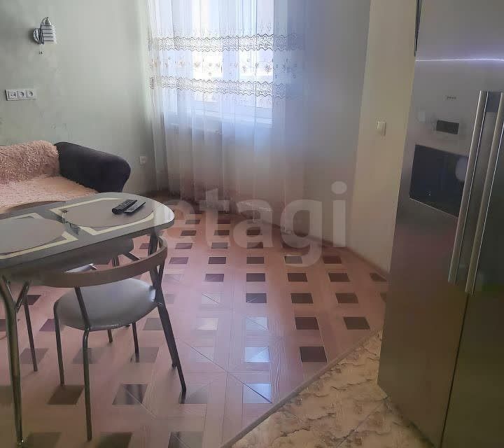 Сдаётся 2-комнатная квартира, 69 м²