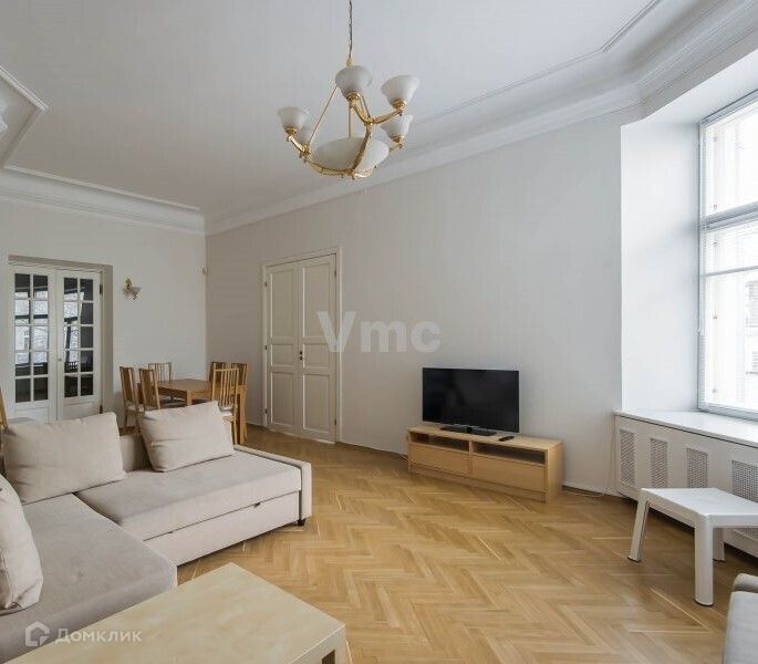 Сдаётся 5-комнатная квартира, 190 м²