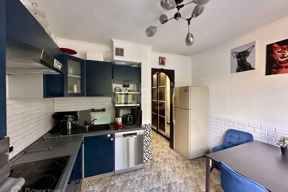 Продаётся 3-комнатная квартира, 72.7 м²