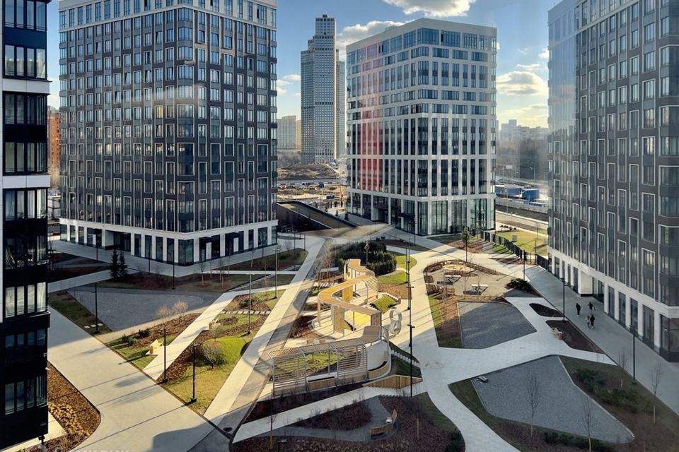 Продаётся 4-комнатная квартира, 100 м²