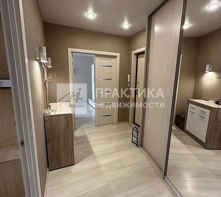 Сдаётся 2-комнатная квартира, 56 м²