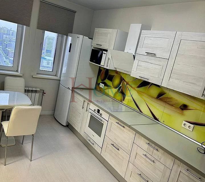 Сдаётся 3-комнатная квартира, 86 м²