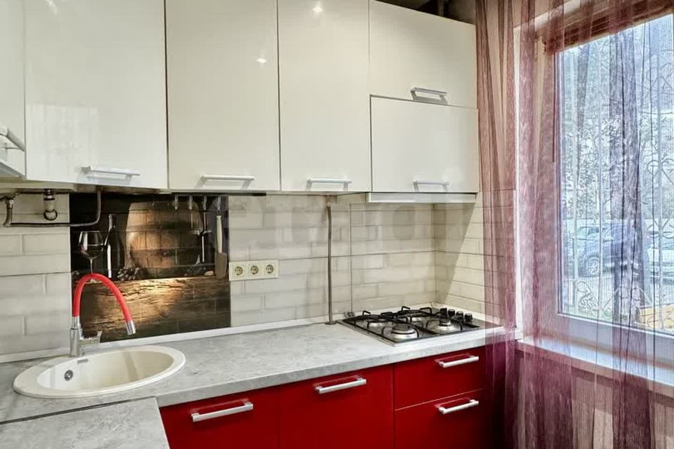 Продаётся 3-комнатная квартира, 61.5 м²