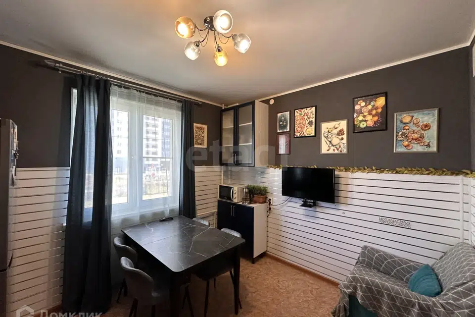 Продаётся 2-комнатная квартира, 61.9 м²