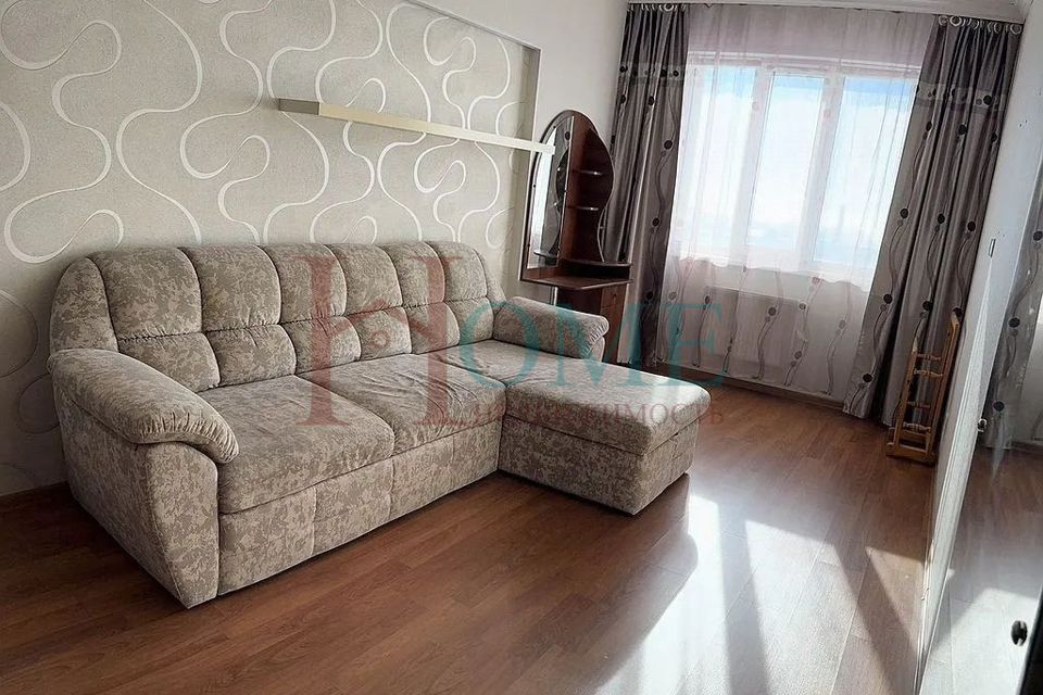 Сдаётся 2-комнатная квартира, 57 м²
