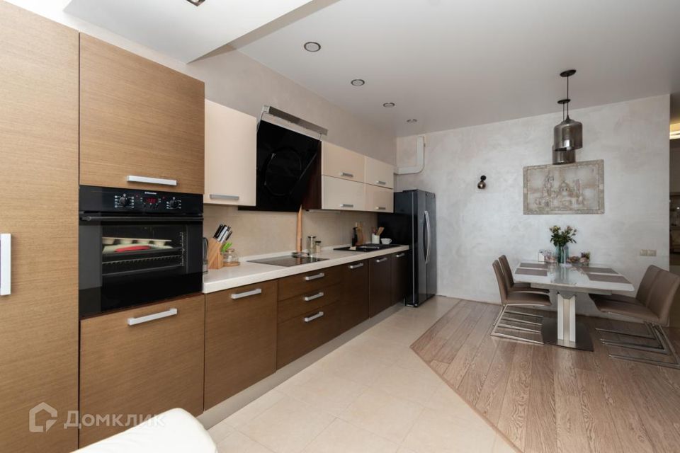 Сдаётся 3-комнатная квартира, 115 м²