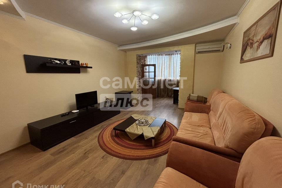 Сдаётся 2-комнатная квартира, 75 м²