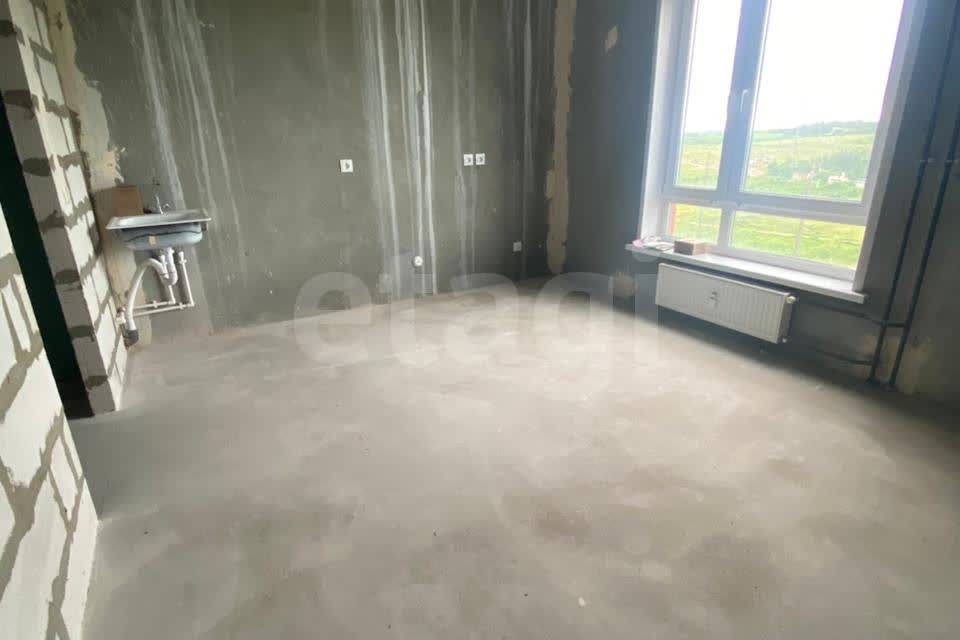 Продаётся 3-комнатная квартира, 45.7 м²