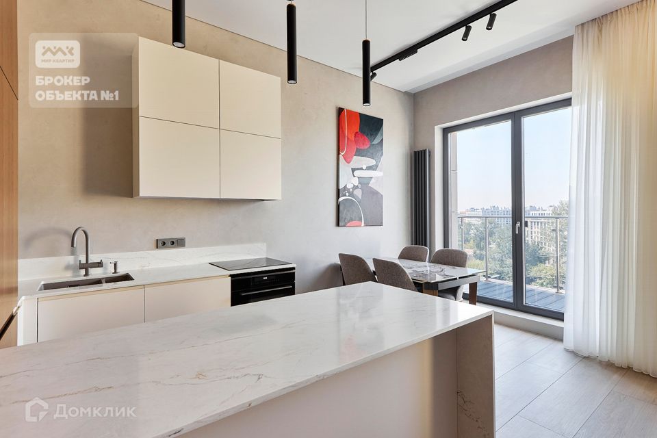 Продаётся 3-комнатная квартира, 100 м²