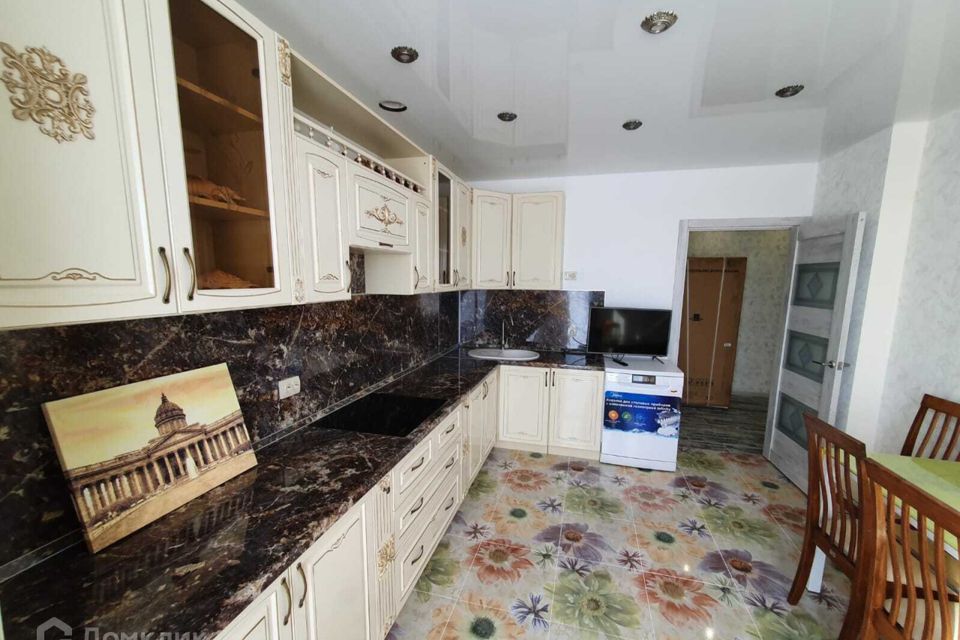 Продаётся 4-комнатная квартира, 110 м²