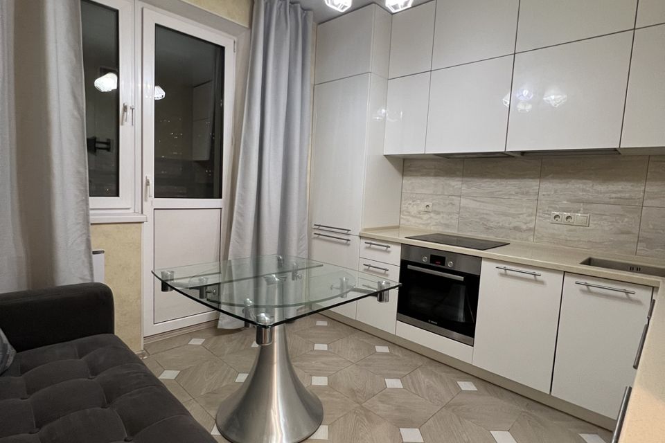 Сдаётся 1-комнатная квартира, 43 м²