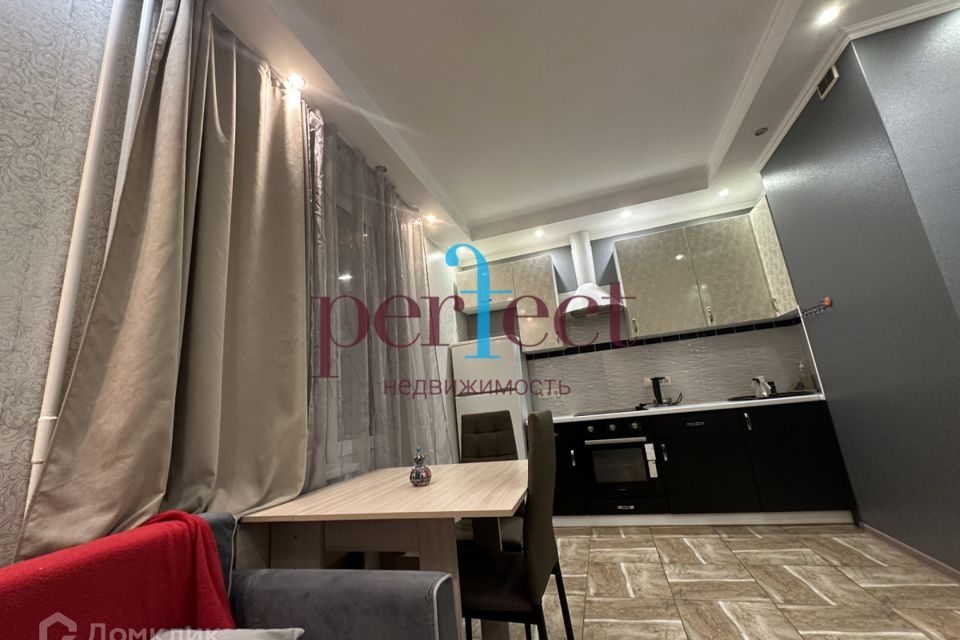 Сдаётся 1-комнатная квартира, 42 м²