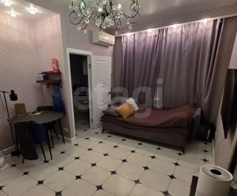 Продаётся 1-комнатная квартира, 42.7 м²