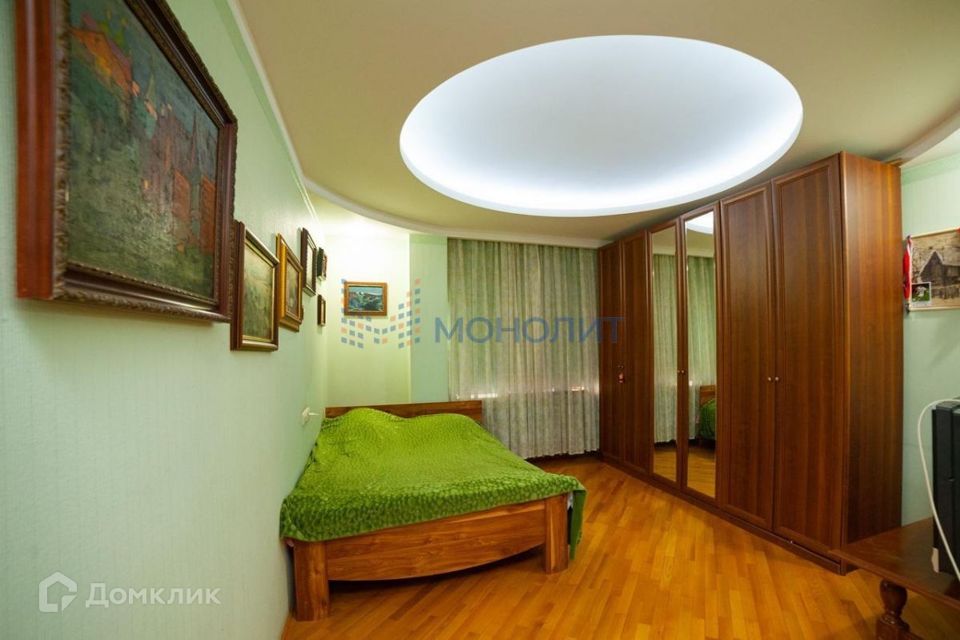 Продаётся 4-комнатная квартира, 134 м²