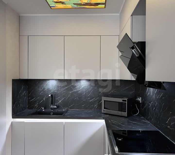 Продаётся 4-комнатная квартира, 157 м²