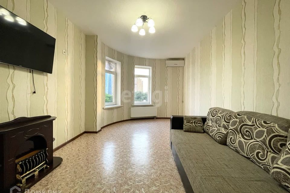 Продаётся 2-комнатная квартира, 71 м²