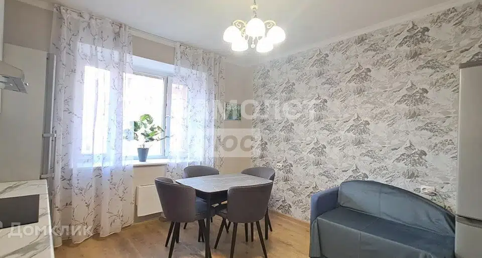 Продаётся 2-комнатная квартира, 80.6 м²