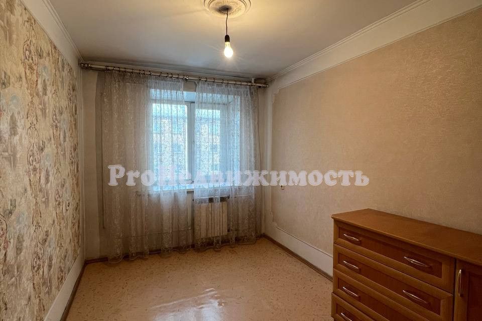 Продаётся 2-комнатная квартира, 41.8 м²