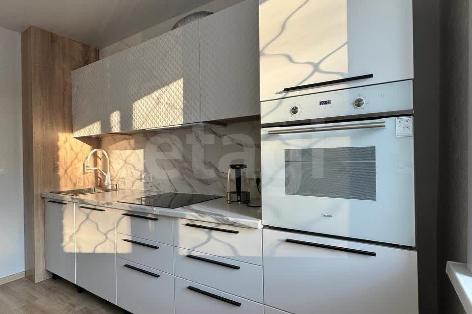 Продаётся 4-комнатная квартира, 96.8 м²