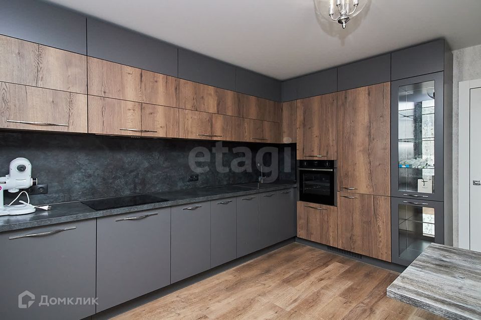 Продаётся 2-комнатная квартира, 70.1 м²