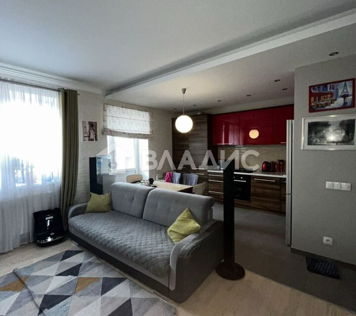 Продаётся 2-комнатная квартира, 61.8 м²